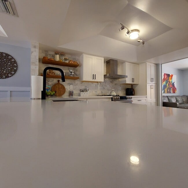 Building Photo - 3871 Alcantara Ave