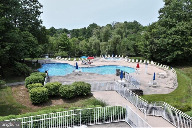 Building Photo - 18 E Countryside Dr