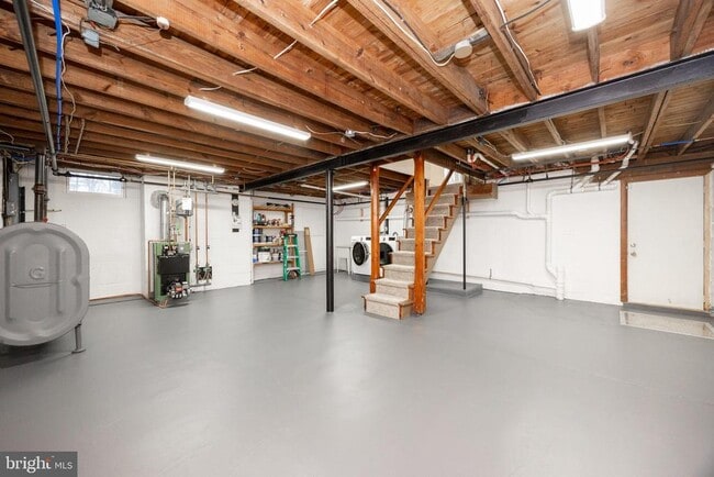 Building Photo - 5816 Upper Ridge Rd