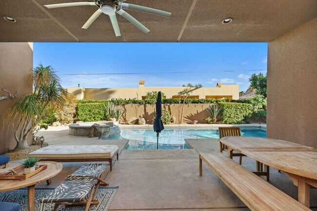 Building Photo - 51200 Calle Paloma