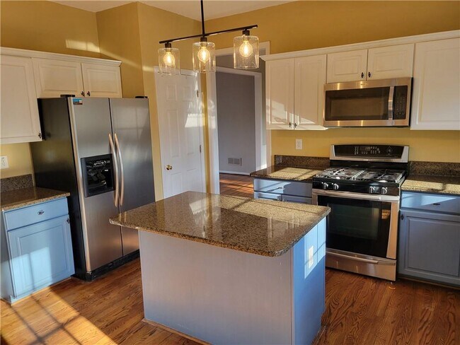 Building Photo - 3925 Barberry Ct