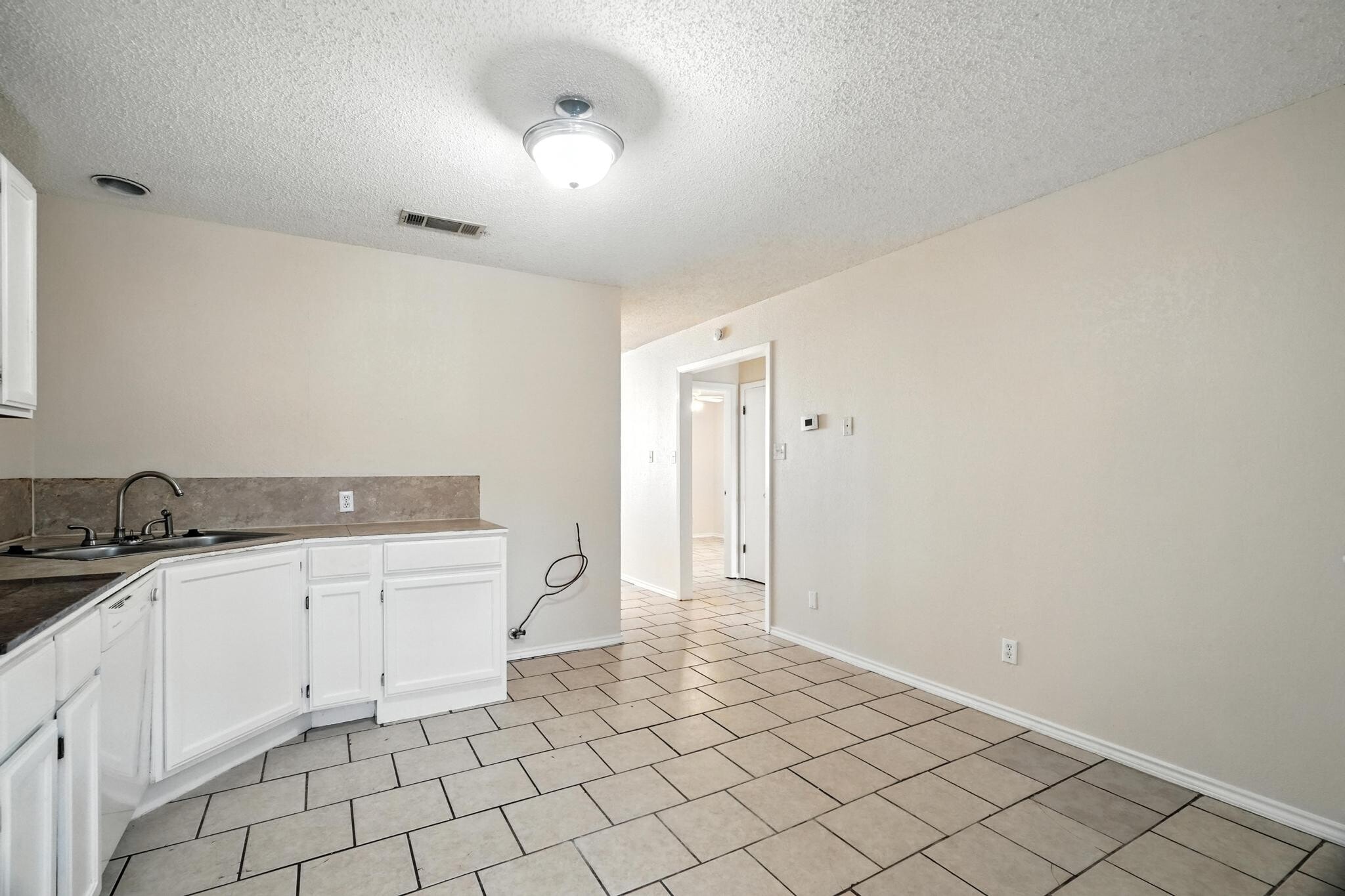 Building Photo - 2319 N Danville Dr