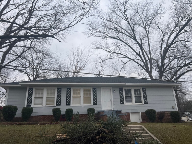 Primary Photo - 122 Highland Dr