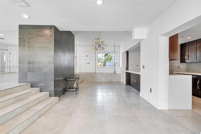 Building Photo - 1481 NE 104th St