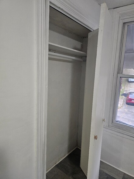 Building Photo - 113 Kirkpatrick St