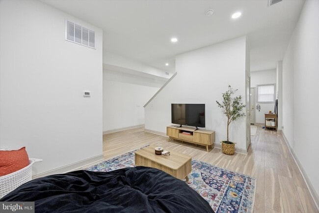 Building Photo - 415 N Haddon Ave