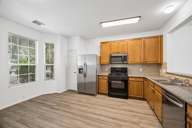 Building Photo - 3418 Glenmore Meadow Dr