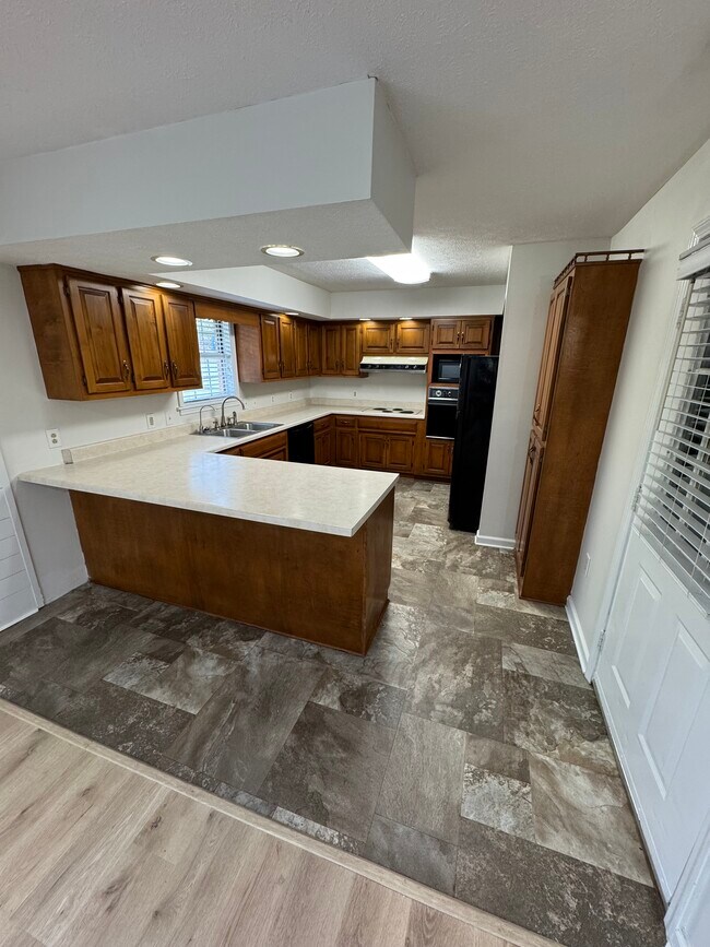 Building Photo - 4165 Hawkins Dr