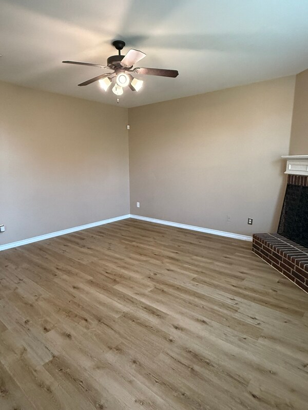 Building Photo - 2833 Shoreline Way