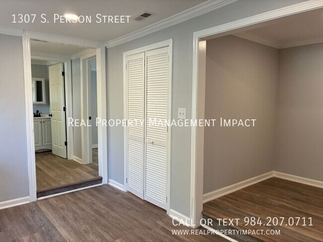 Building Photo - 1307 S Person St