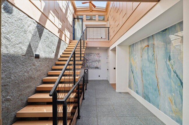 Building Photo - 113 S Edgemere St