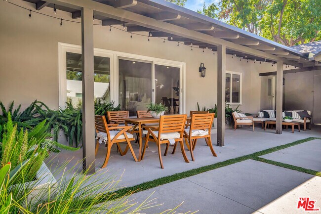 Building Photo - 19841 Henshaw St