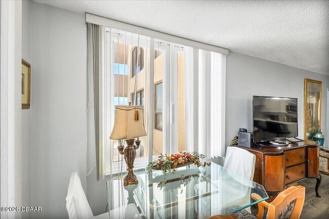 Building Photo - 2947 S Atlantic Ave