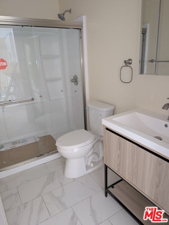 Building Photo - 317 W 111th St