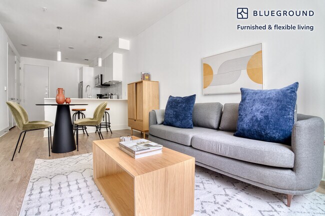 Building Photo - 1301 W Koenig Ln