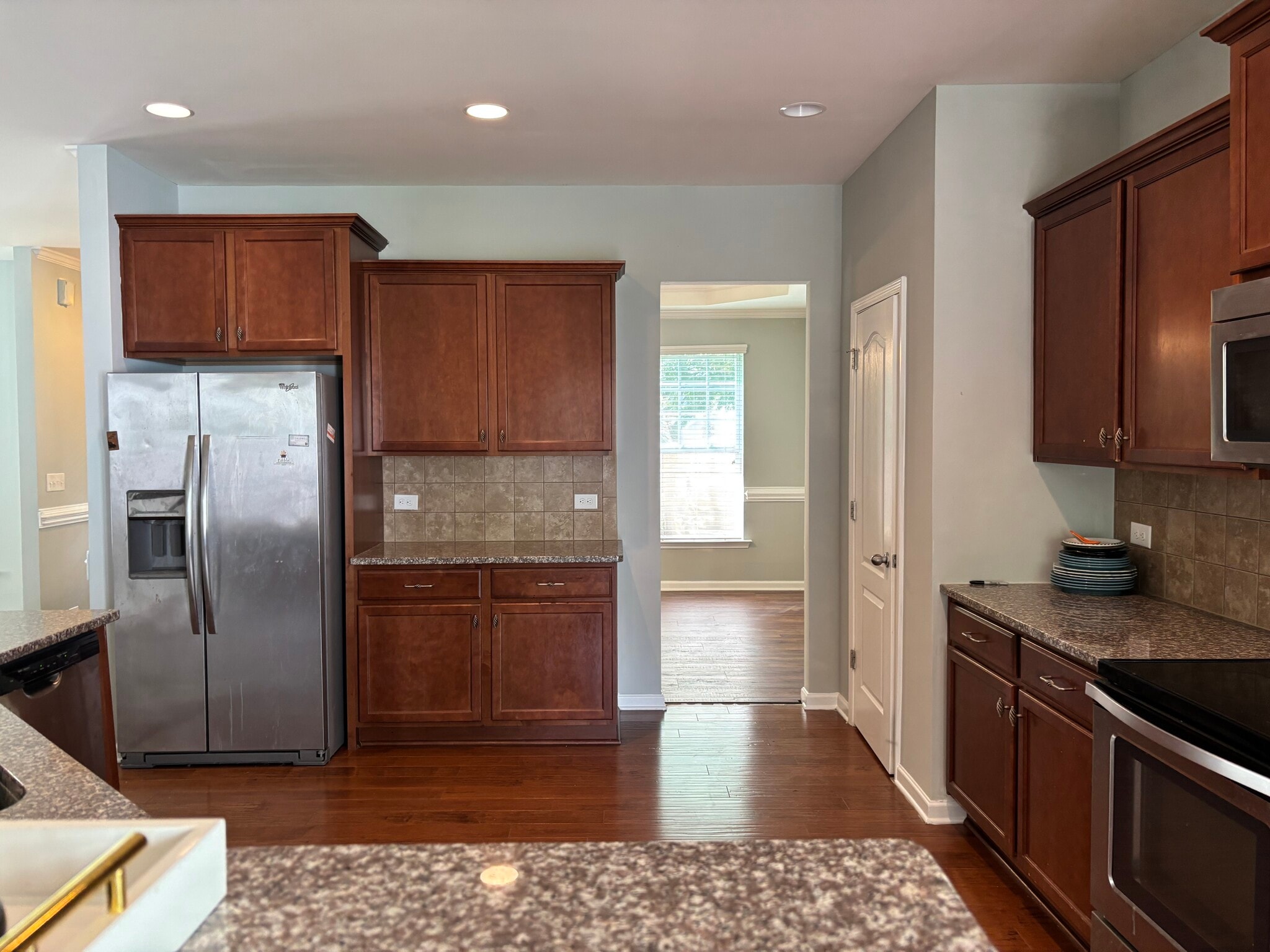 Building Photo - 10519 Royal Winchester Dr