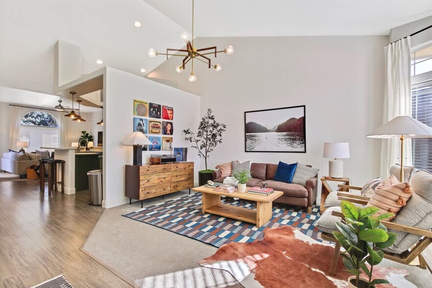 Building Photo - 14498 W Sedona Dr