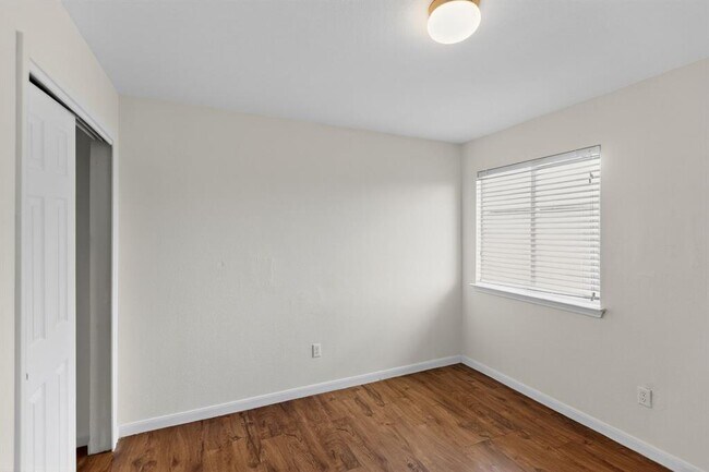 Building Photo - 18320 Rock Sage Cove