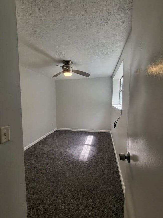 Building Photo - 3309 Goldenchain Dr