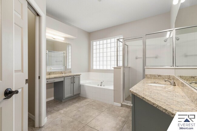 Building Photo - 60 Brigadoon Ln