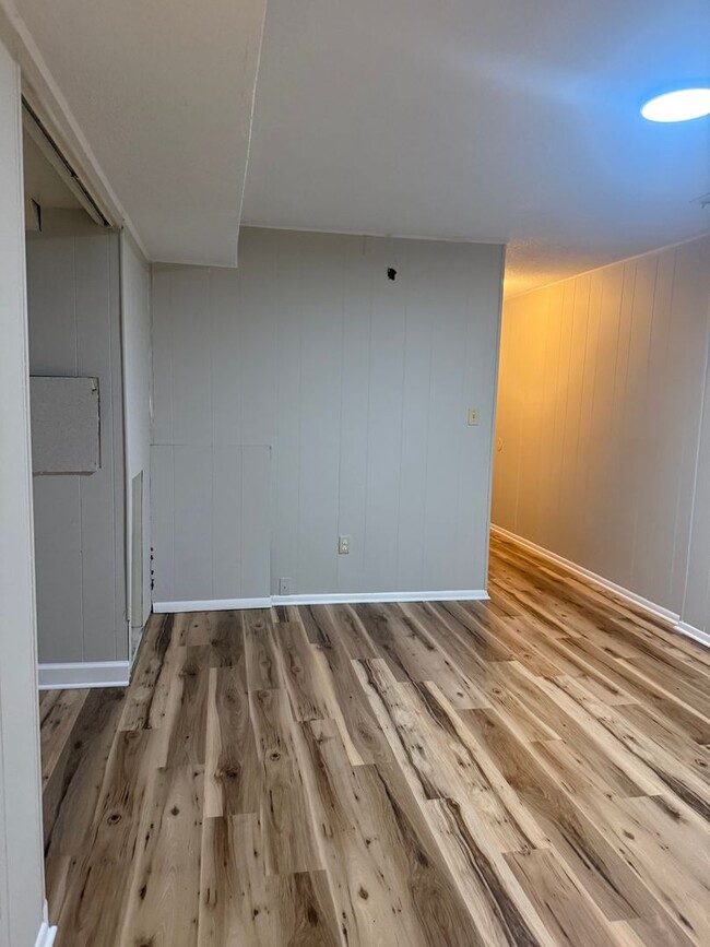 Building Photo - Mesa Dr 4304