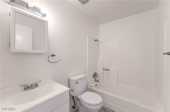 Building Photo - 3109 N Walnut Rd