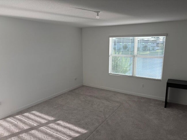 Building Photo - 4181 Lagoon Shore Dr