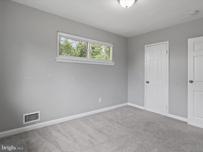Building Photo - 5026 Roseld Ct
