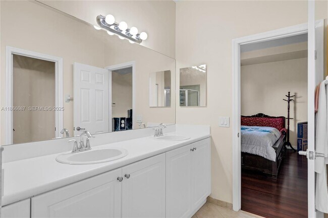 Building Photo - 363 NE 25th Terrace