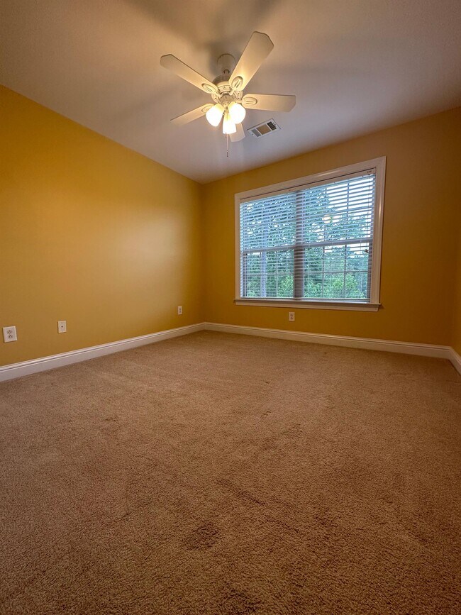 Building Photo - 246 Carsons Walk