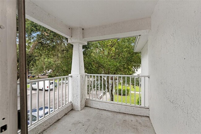 Building Photo - 4360 S Kirkman Rd