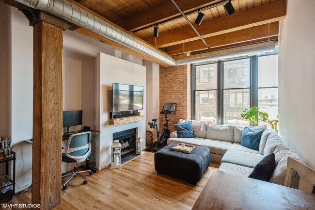 Building Photo - 728 W Jackson Blvd