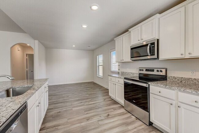 Building Photo - 116 Crimson Cir