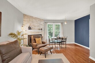 Building Photo - 6346 Chimney Wood Ct