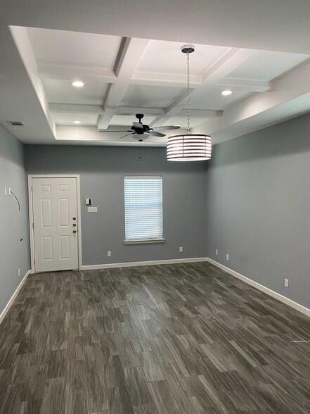 Building Photo - 513 Teague Avenue