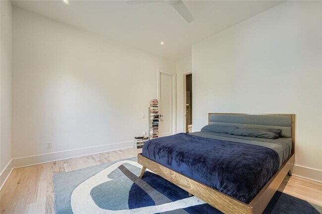 Building Photo - 1223 Mayfair Dr NE