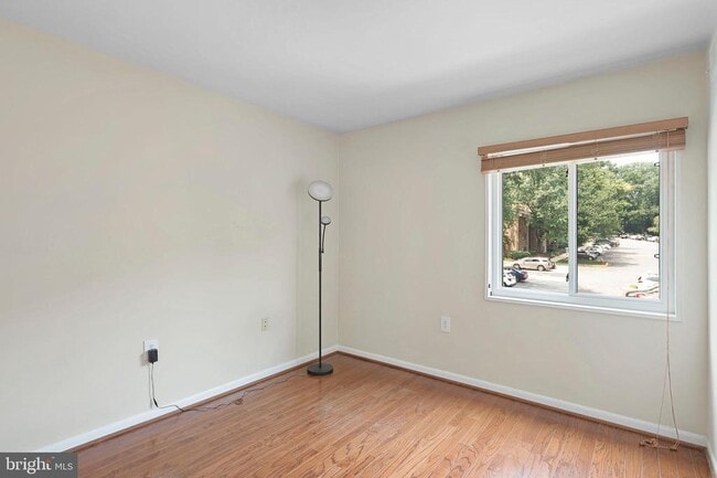 Building Photo - 1423 Northgate Square