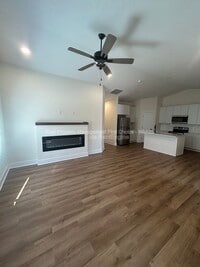 Building Photo - 17008 Kashmir St