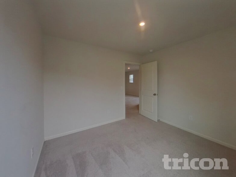 Building Photo - 507 Dayspring Dr