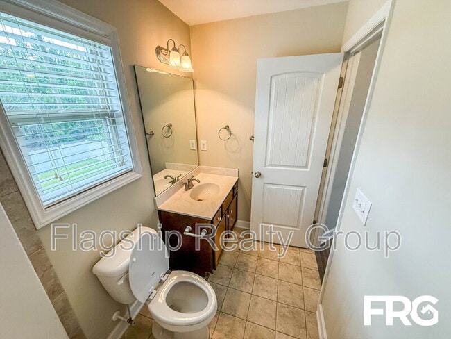 Building Photo - 1217 Teakwood Dr