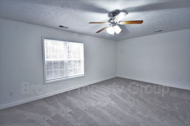 Building Photo - 141 Pender Rd