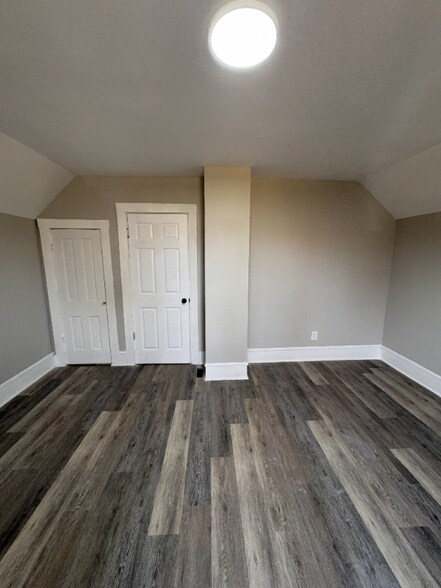 Building Photo - 541 W Auburn Ave