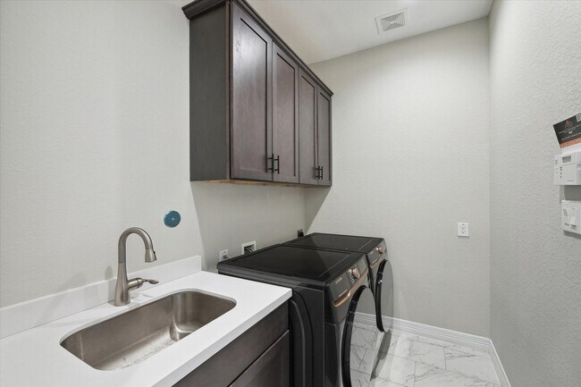 Building Photo - 602 Appia Dr