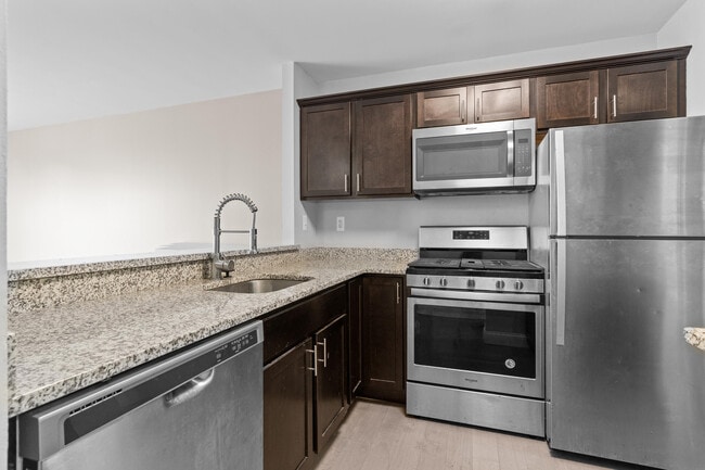 Building Photo - 250 E Harbortown Dr
