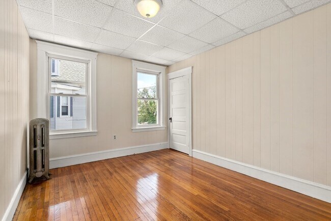 Building Photo - 29 Smith St