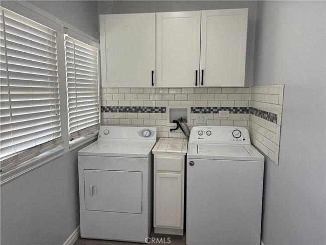 Building Photo - 221 N 18th St