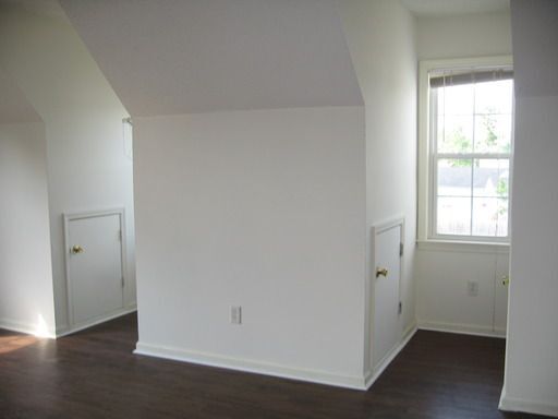 Building Photo - 906 Huff Dr