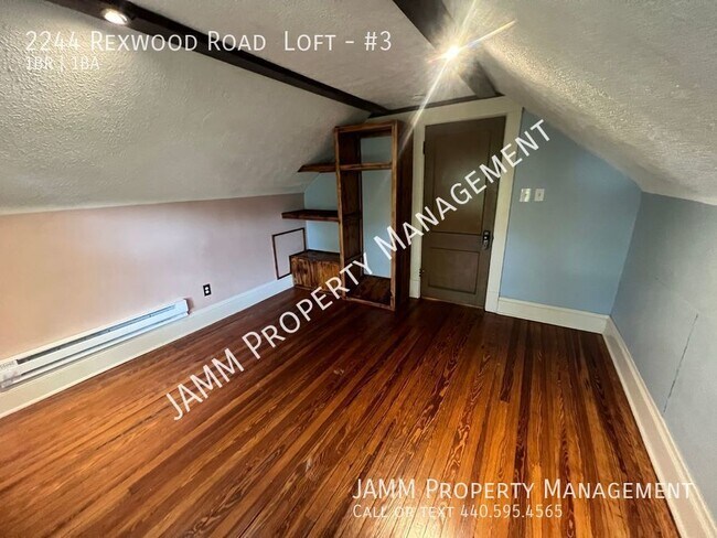 Building Photo - Desirable Cleveland Heights Loft Unit!