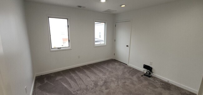 Building Photo - 454 Germantown Pike