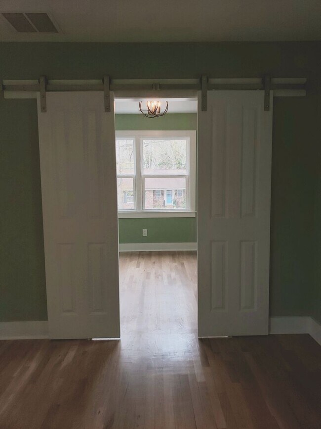 Building Photo - Great Location - Three Bedroom - Two and a half Bath Home